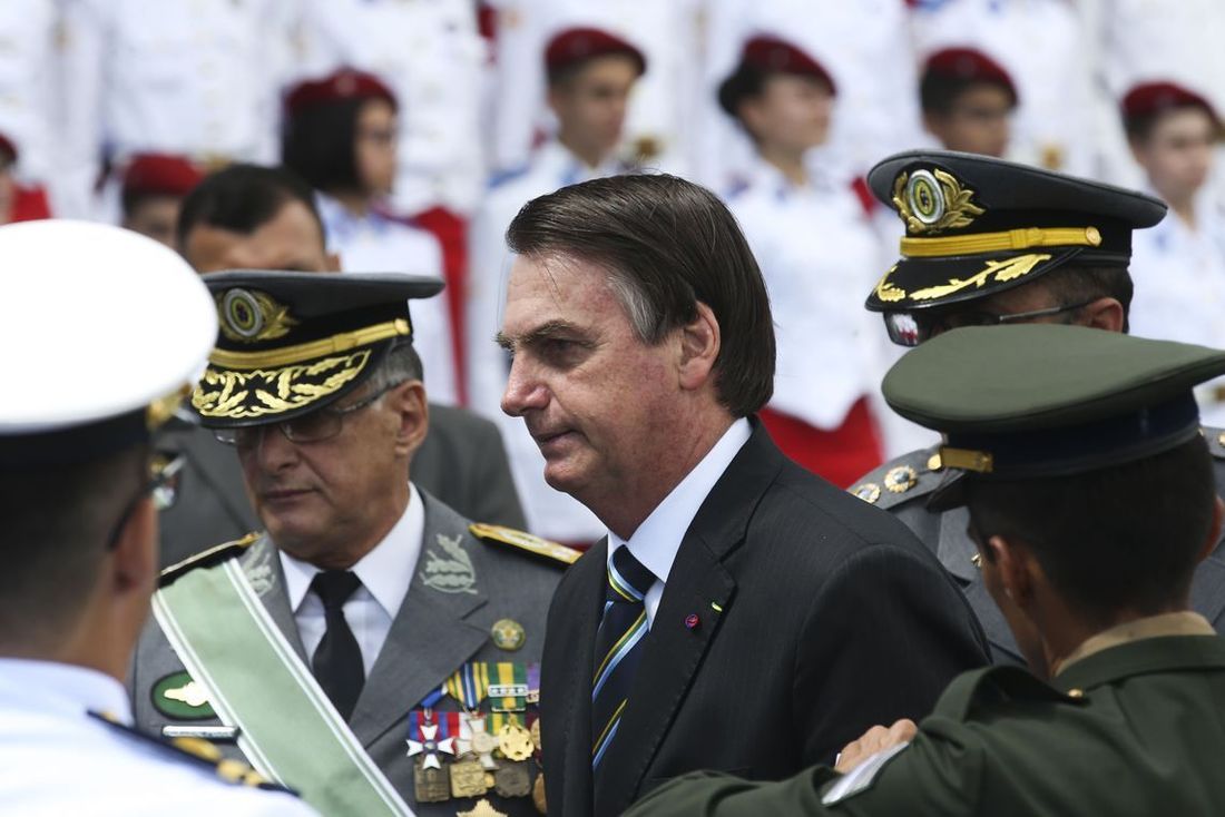 bolsonaro exercito 17042019123410087