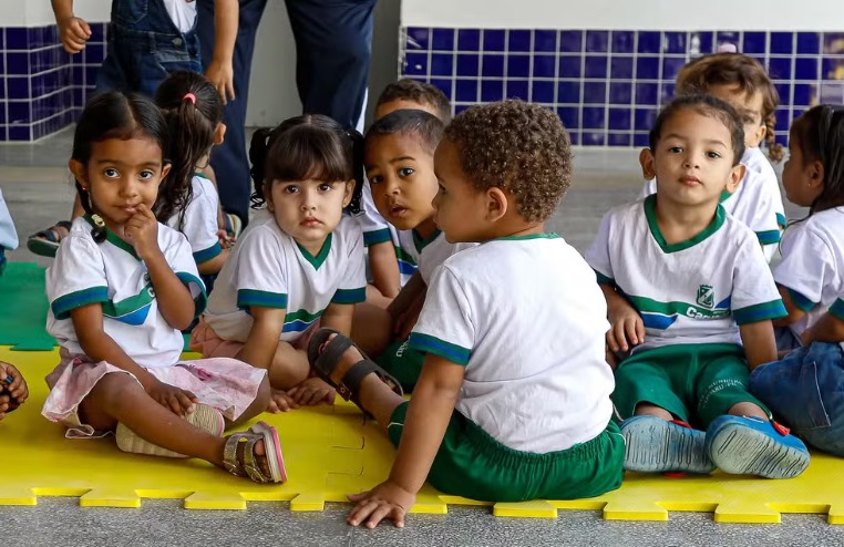 ESCOLAS